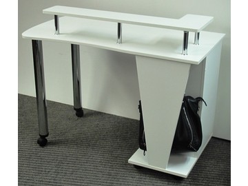 Маникюрный стол №2