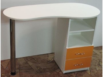 Маникюрный стол №3