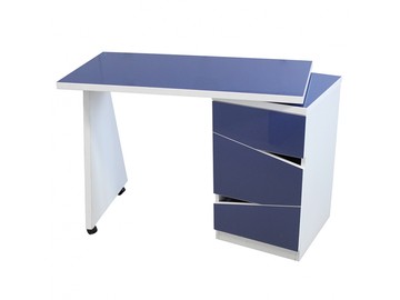 Маникюрный стол №16